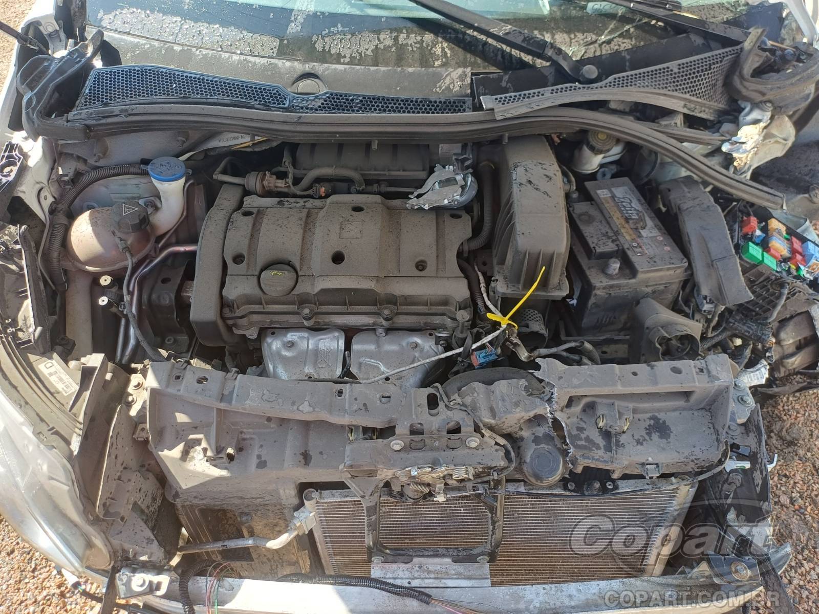Foto 7 de 10: 2017 PEUGEOT 2008