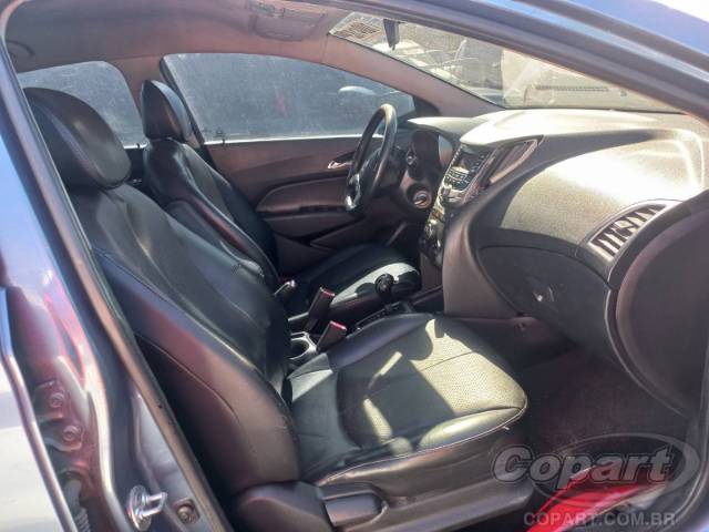 2015 HYUNDAI HB20S 