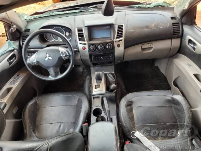 2013 MITSUBISHI PAJERO DAKAR 