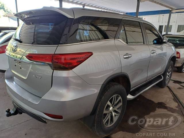 2017 TOYOTA HILUX SW4 