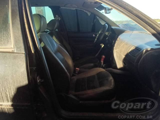 2010 VOLKSWAGEN GOLF 