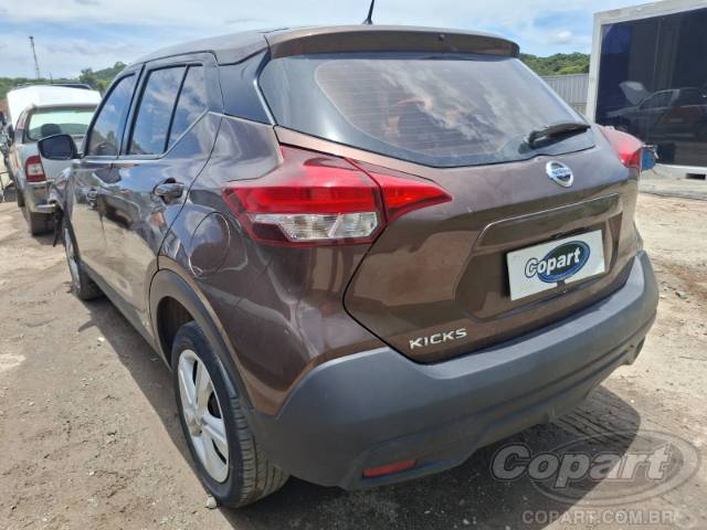 2021 NISSAN KICKS 