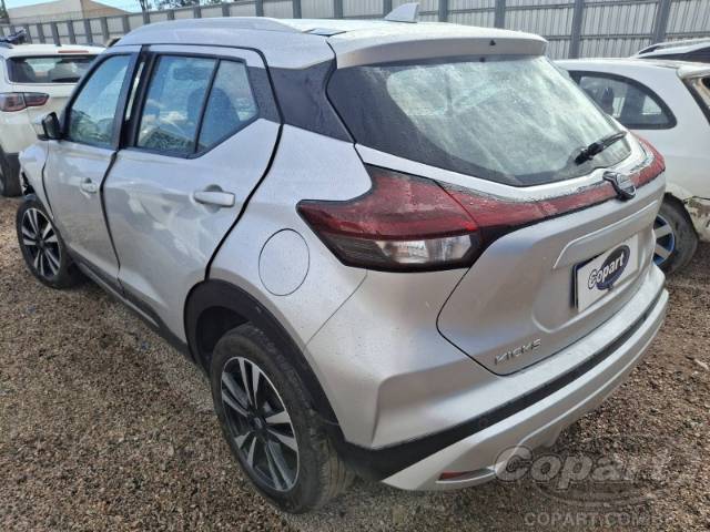 2023 NISSAN KICKS 