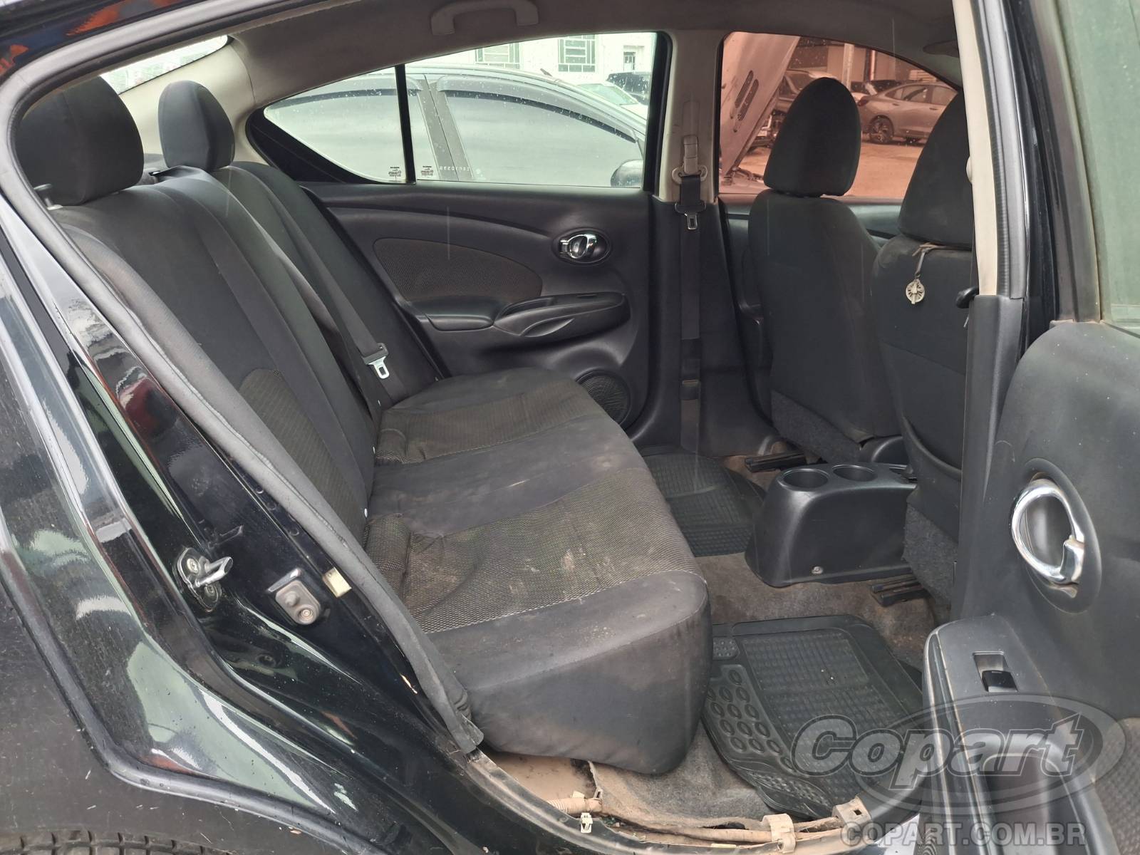 Foto 6 de 10: 2014 NISSAN VERSA