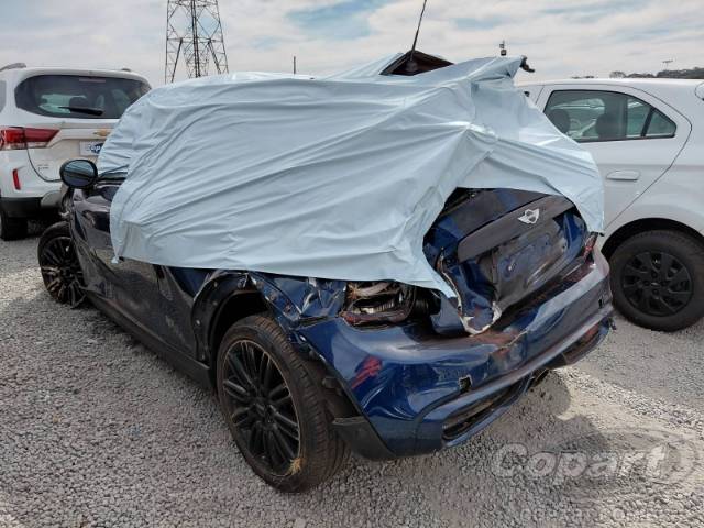 2017 MINI COOPER 