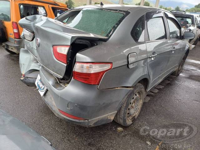 2015 FIAT GRAND SIENA 
