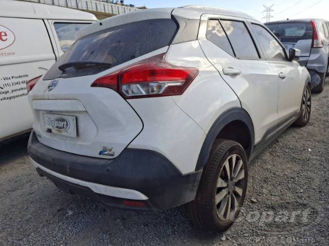 2018 NISSAN KICKS 