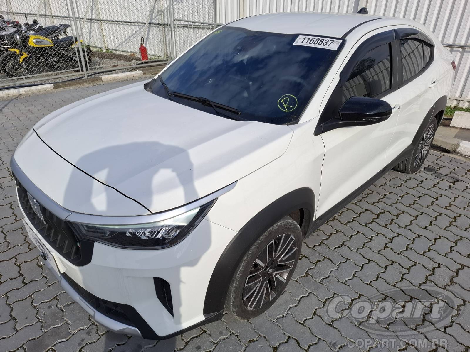 Foto 2: 2026 FIAT FASTBACK