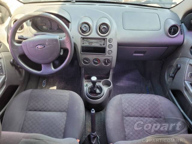 2005 FORD FIESTA 