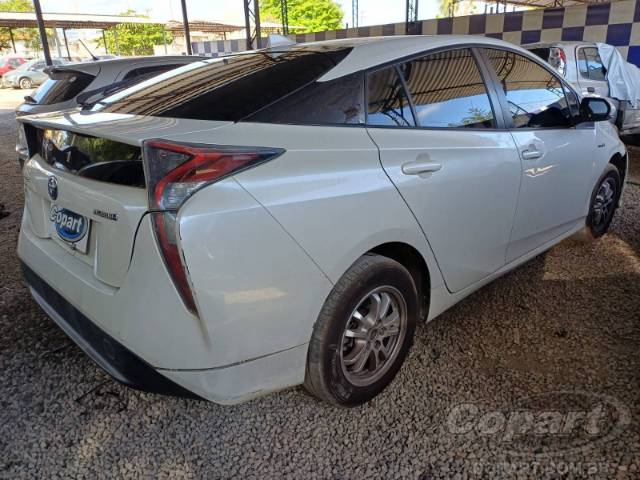 2016 TOYOTA PRIUS 