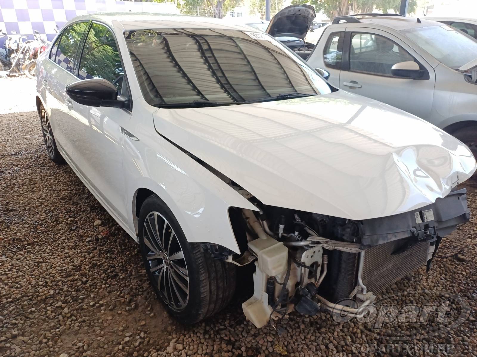 Veículo VW - VolksWagen Jetta Volkswagen Jetta Highline 2.0 16V TSI Turbo 2013 Colisão Frontal 2013 em leilão