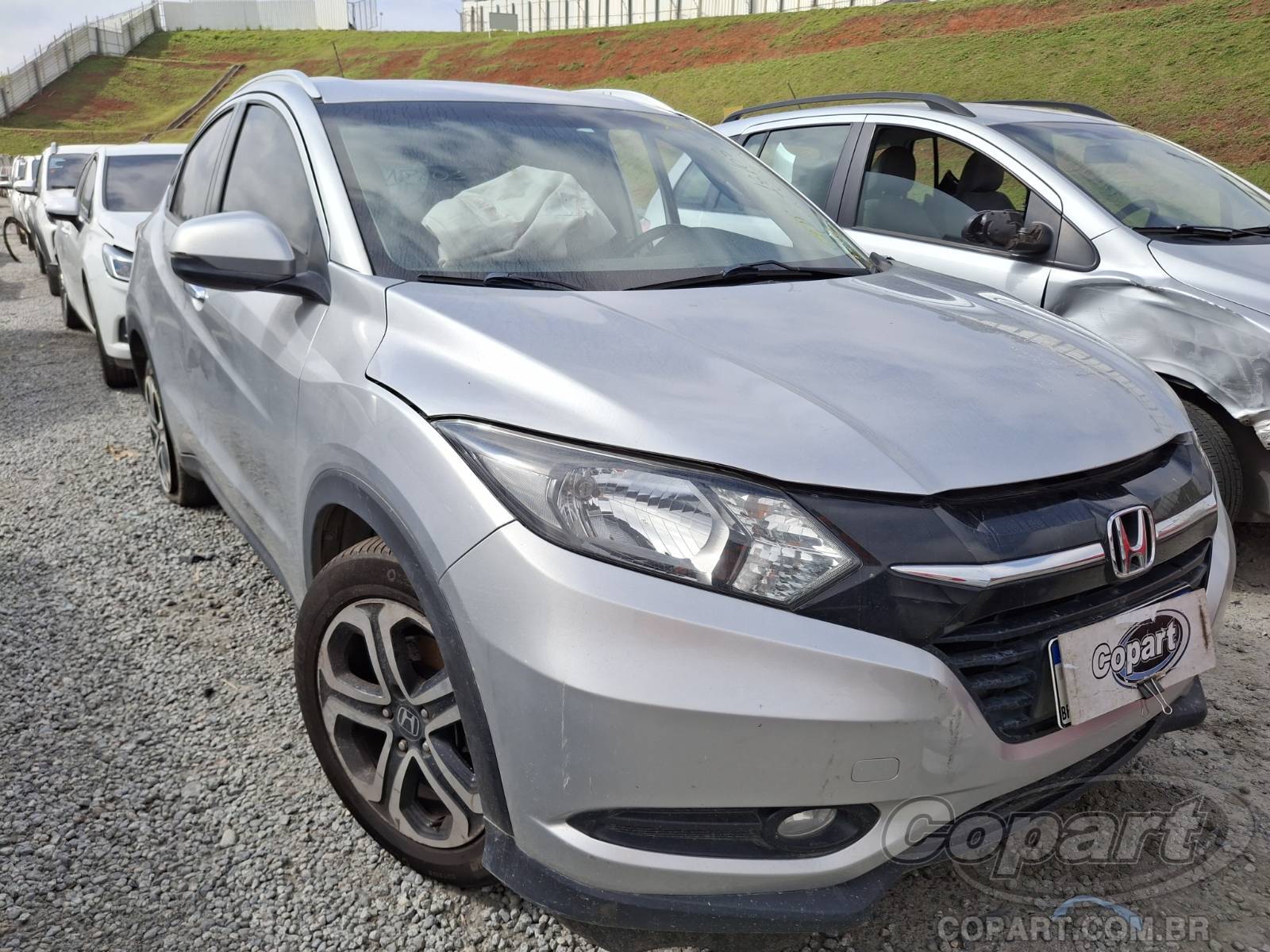 Veículo Honda HR-V Honda HR-V EXL 1.8 16V i-VTEC 2016 Colisão Média Monta 2016 em leilão