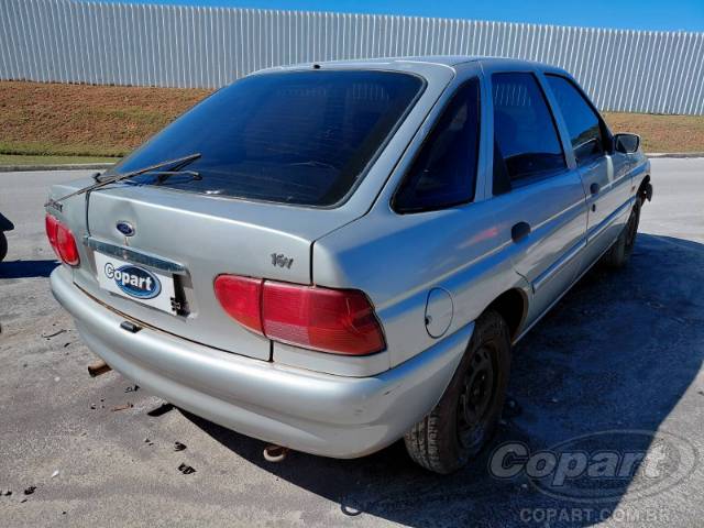 2000 FORD ESCORT 