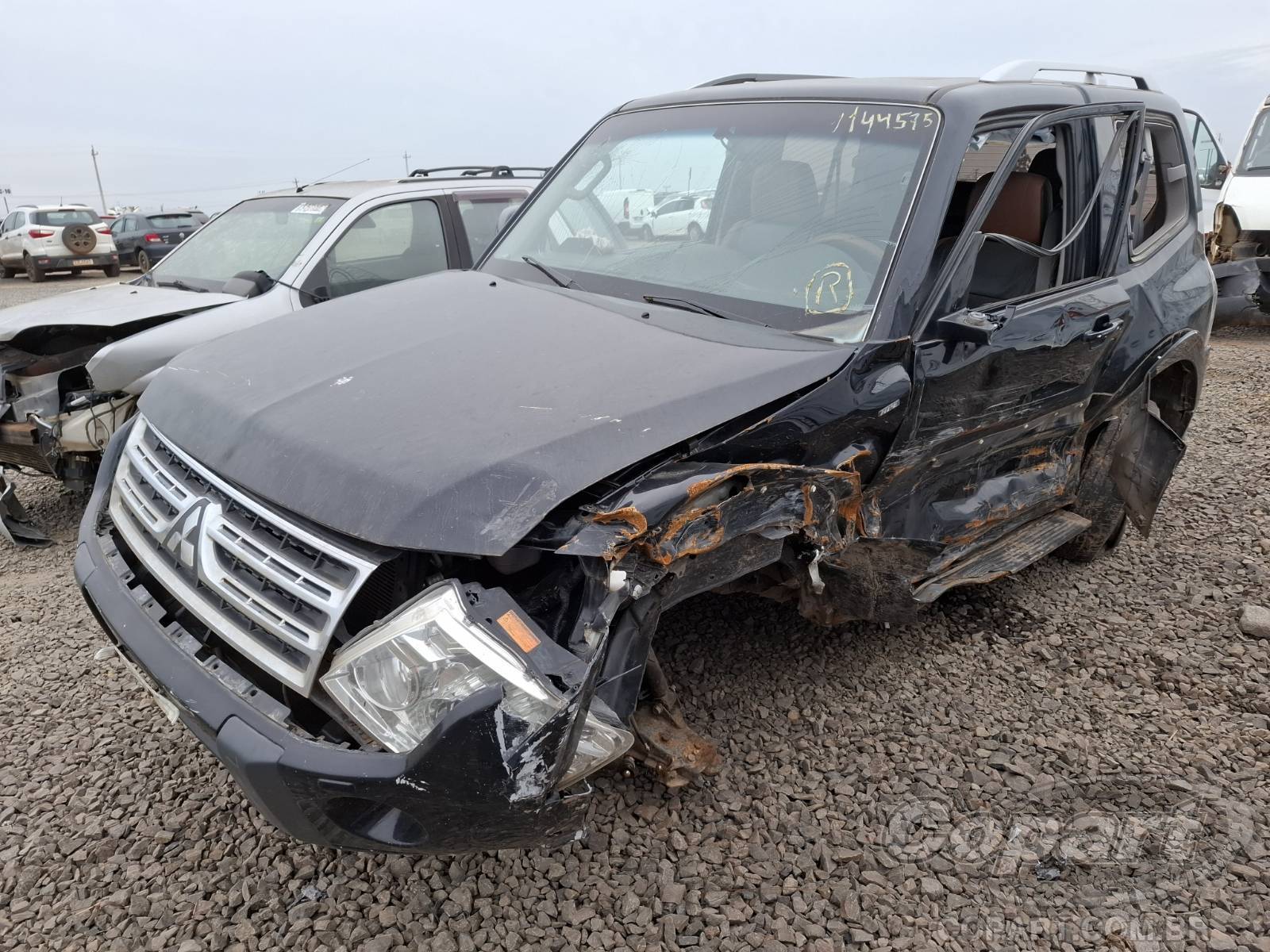 Foto 2: 2011 MITSUBISHI PAJERO FULL