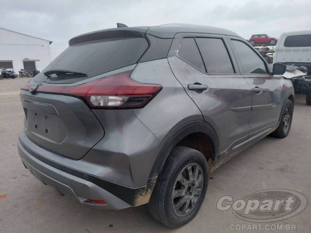 2024 NISSAN KICKS 