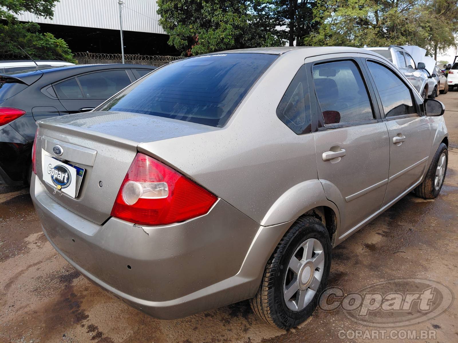 Foto 4: 2010 FORD FIESTA SEDAN