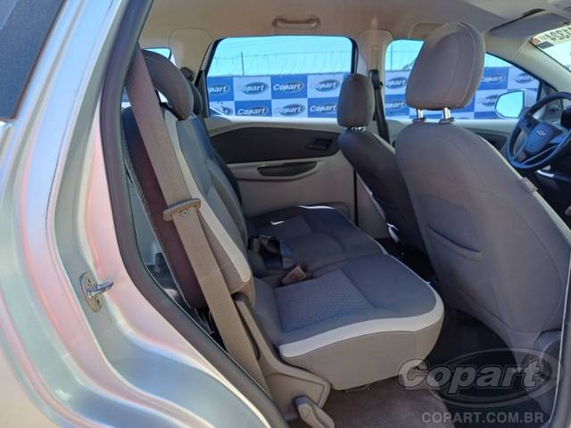 2014 CHEVROLET SPIN 