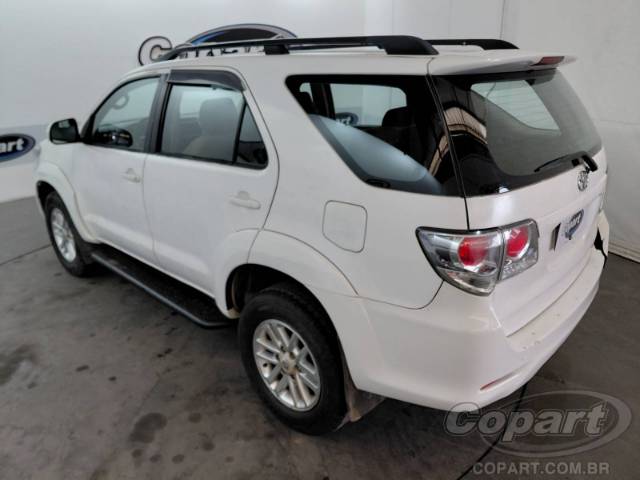 2013 TOYOTA HILUX SW4 