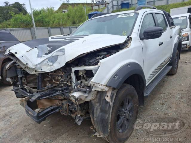 2025 NISSAN FRONTIER CD 