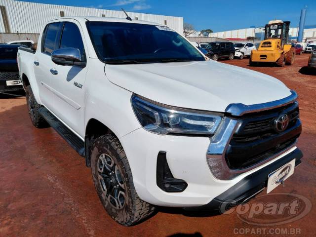 2024 TOYOTA HILUX CD 
