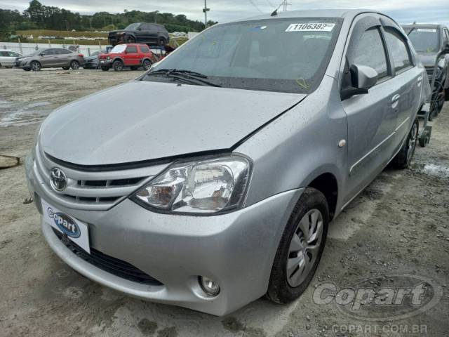 2015 TOYOTA ETIOS SEDA 