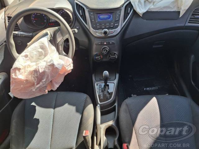 2015 HYUNDAI HB20 
