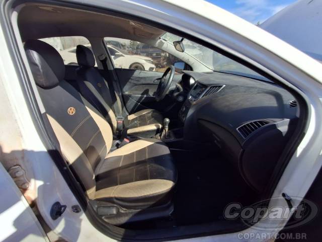 2014 HYUNDAI HB20S 