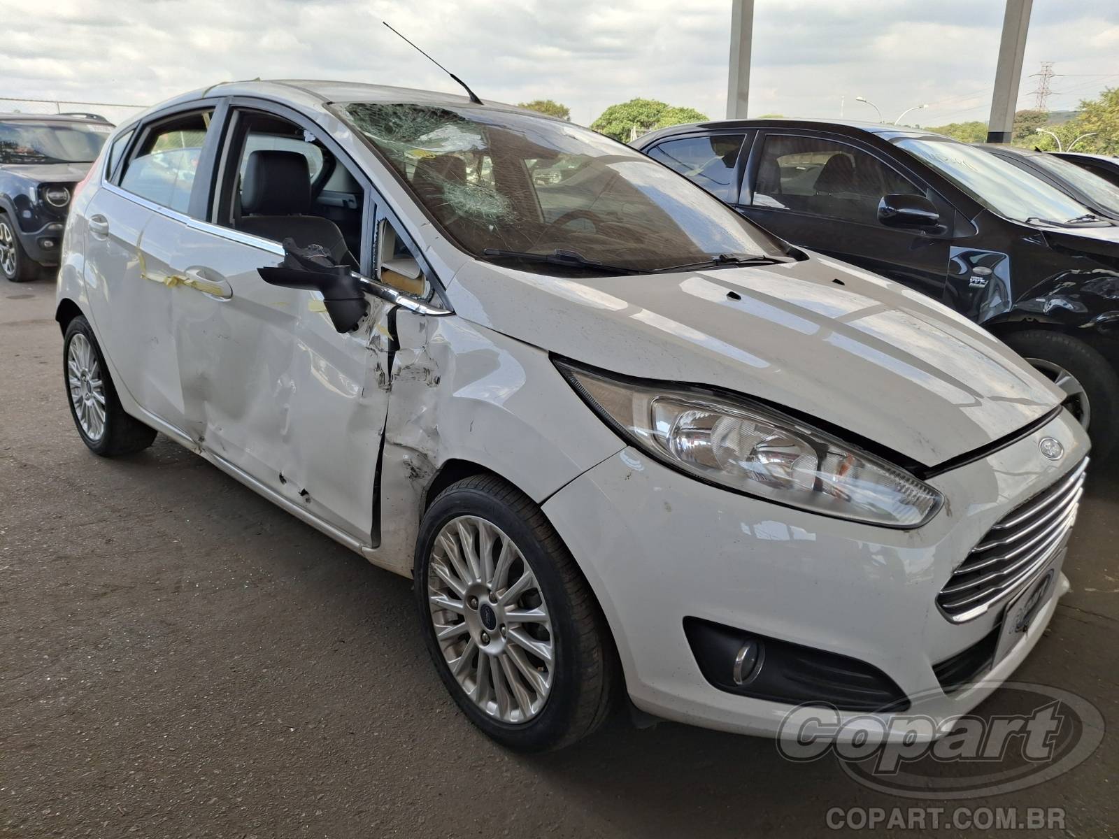 Ford Fiesta Titanium 1.6 16V Sigma 2015 Colisão Média Monta