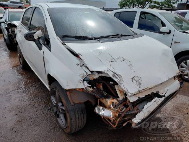 2016 FIAT PUNTO 