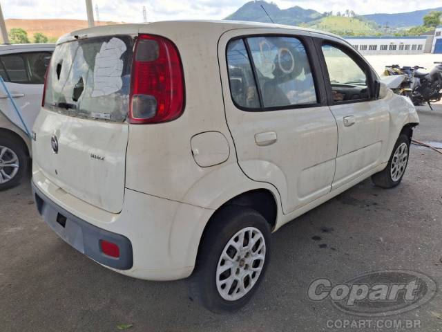 2016 FIAT UNO 