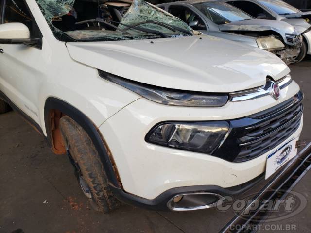2017 FIAT TORO 