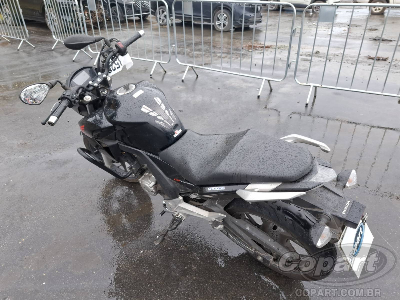 Foto 3: 2016 HONDA CB 250 F