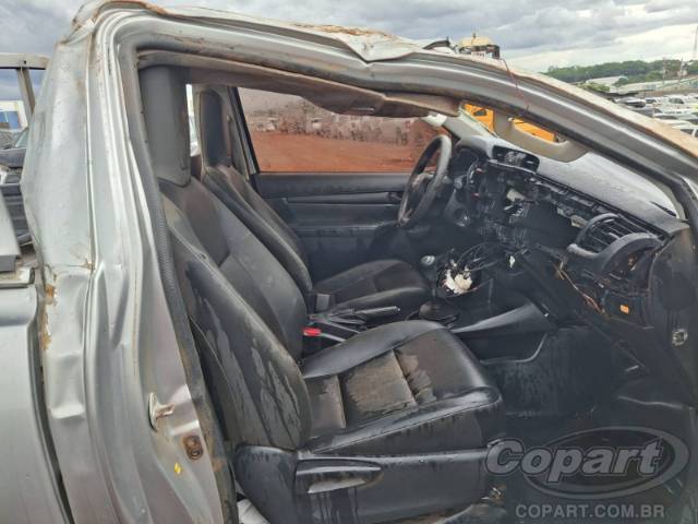 2019 TOYOTA HILUX CS 