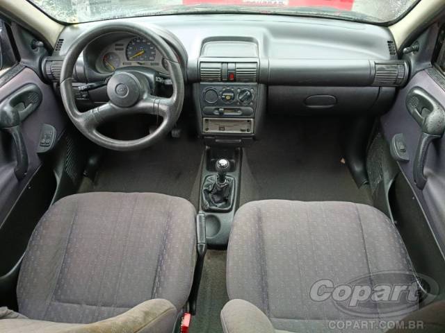 1999 CHEVROLET CORSA SEDAN 