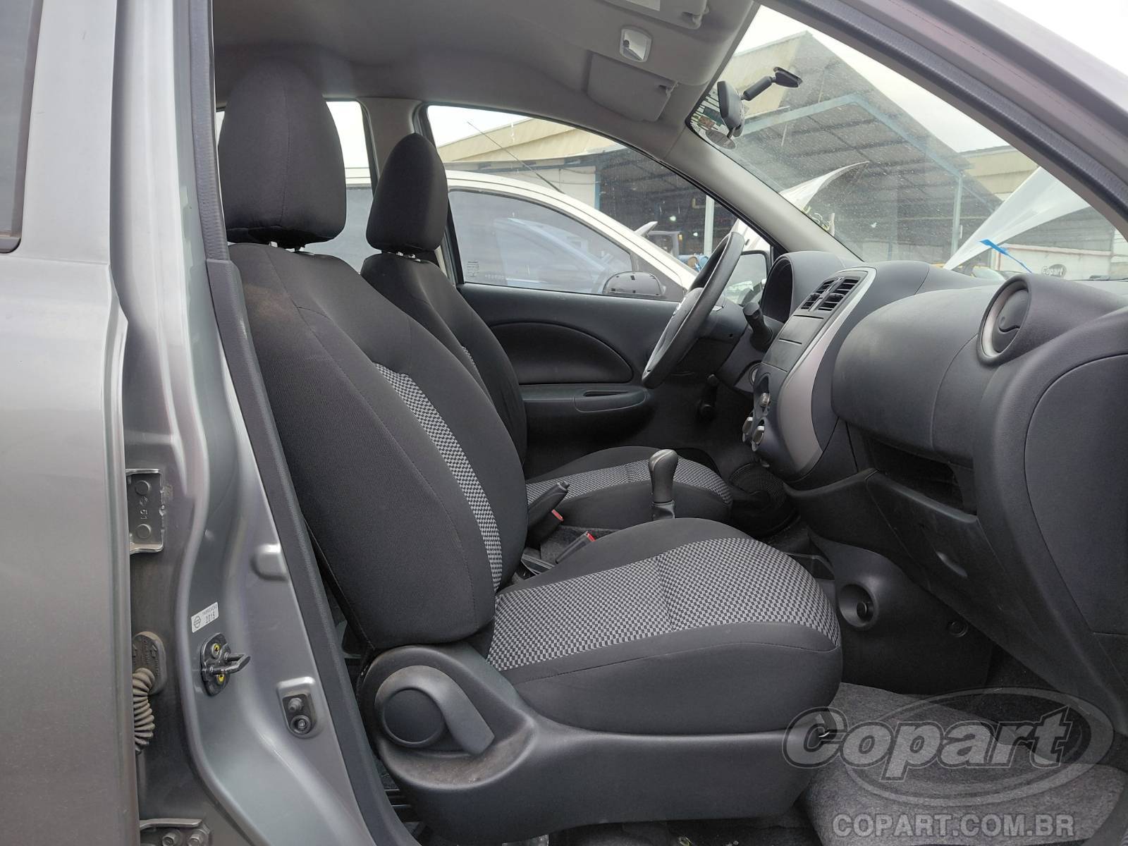 Foto 5: 2016 NISSAN MARCH