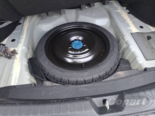 2025 TOYOTA YARIS SEDA 