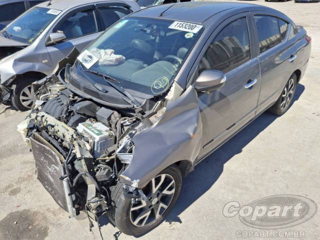 2017 NISSAN VERSA 