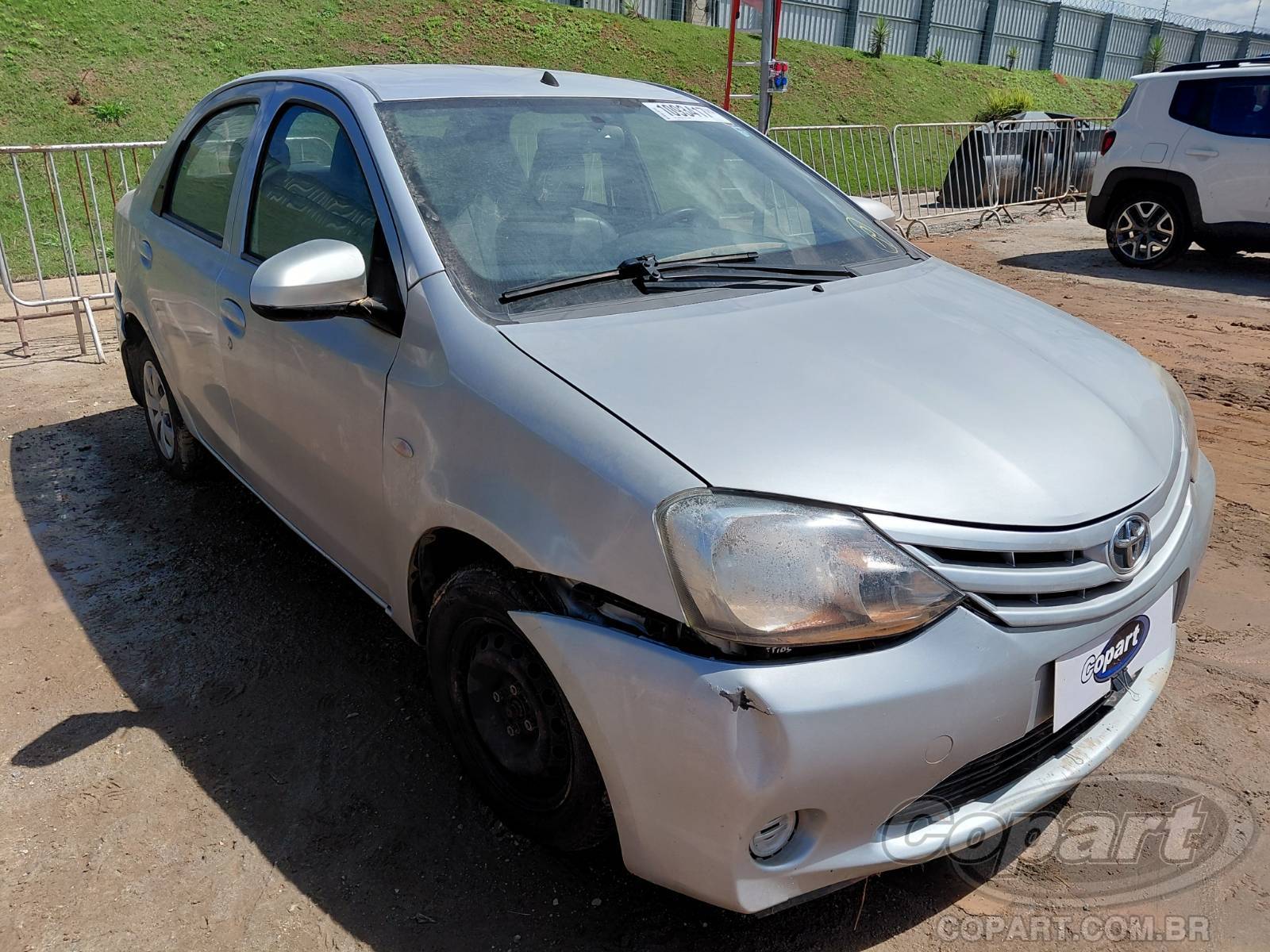 Toyota Etios Seda X 1.5 16V 2015