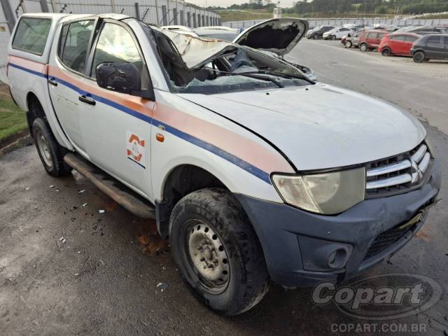 2013 MITSUBISHI L200 TRITON 