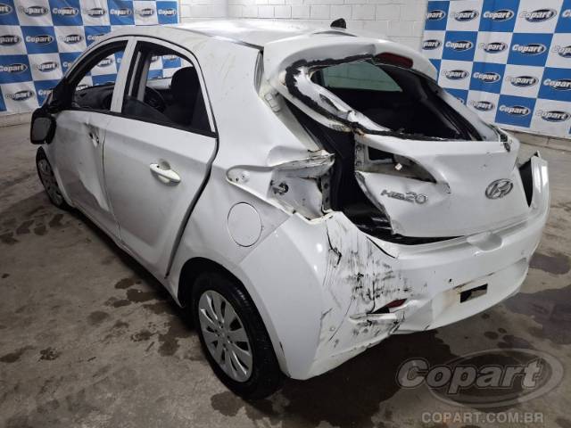 2015 HYUNDAI HB20 