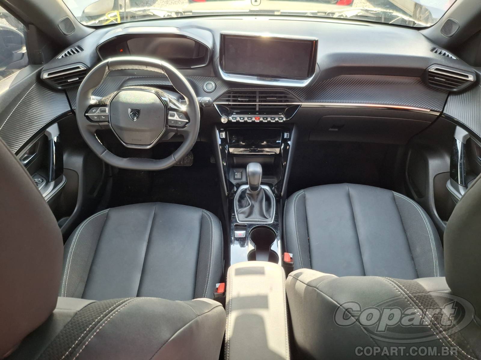 2025 PEUGEOT 2008 — foto 9 de 14