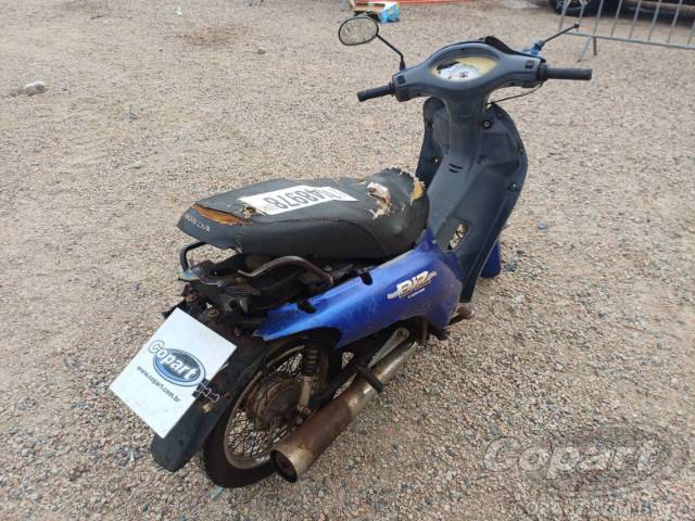 2002 HONDA C 100 