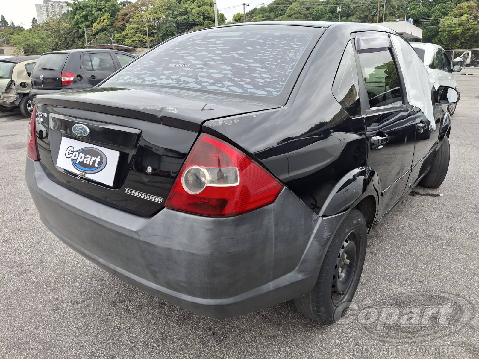 2005 FORD FIESTA SEDAN — foto 4 de 10