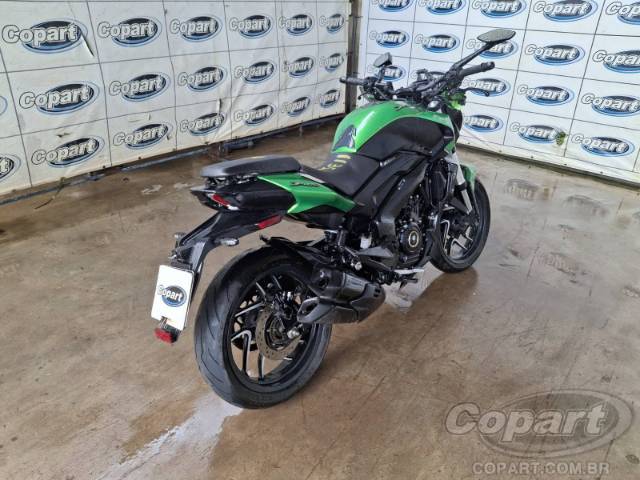 2025 BAJAJ DOMINAR 