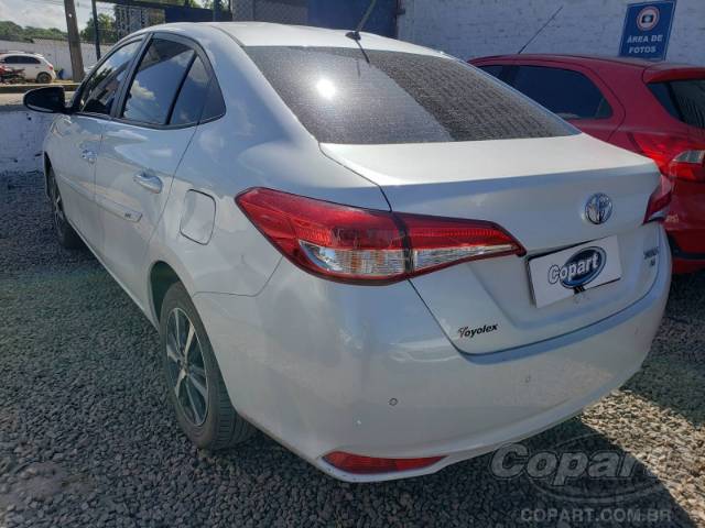 2021 TOYOTA YARIS SEDA 