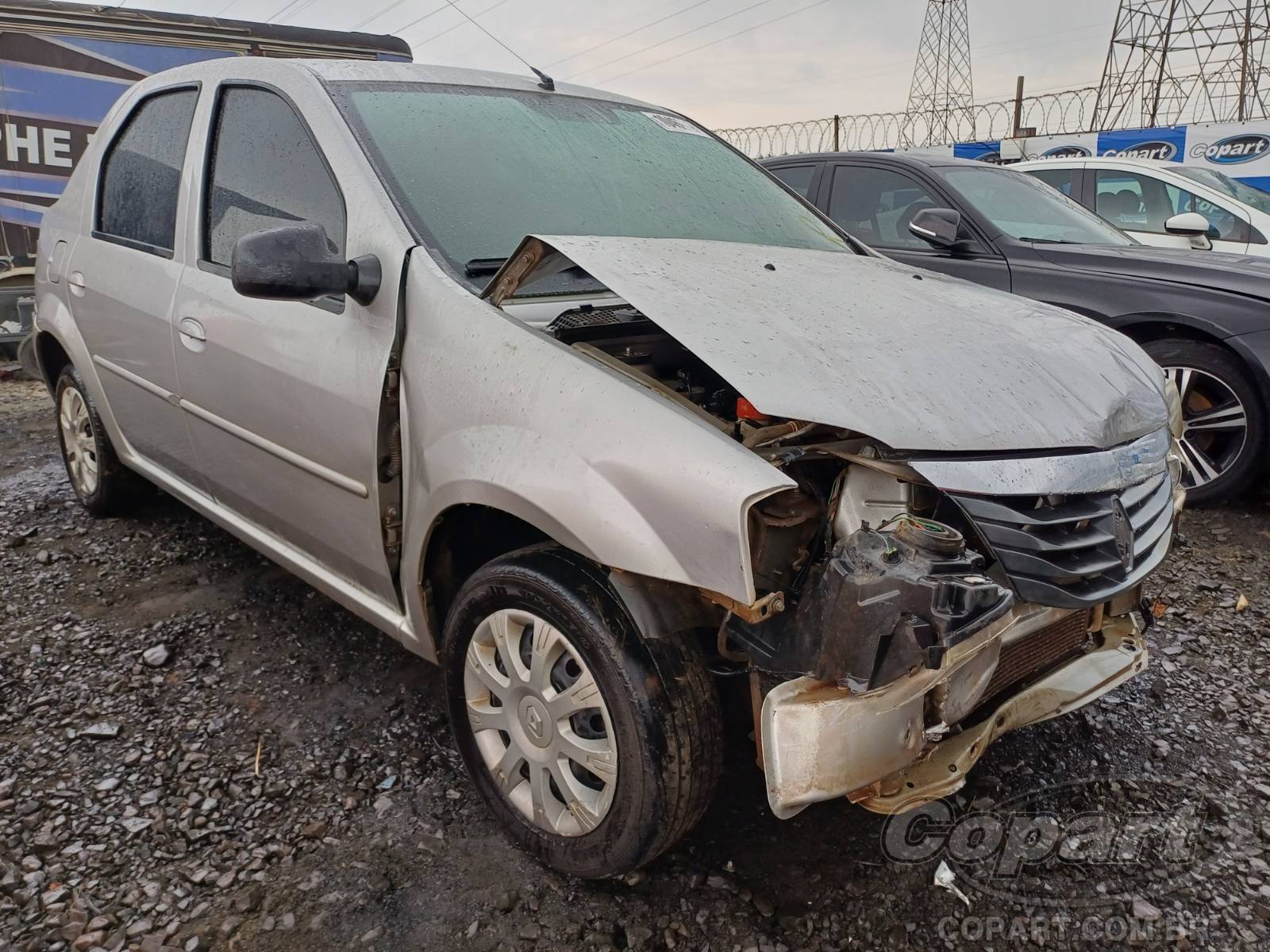 Veículo Renault Logan RENAULT LOGAN 1.0 16V HI-FLEX 2010 2011 em leilão