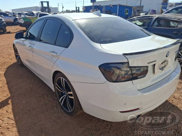 2015 BMW SERIE 3 