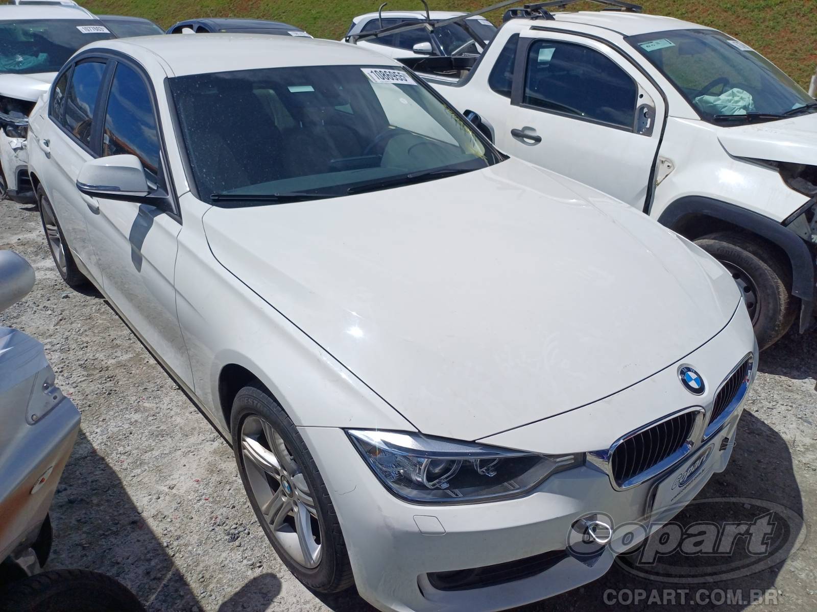 Veículo BMW Série 3 BMW Série 3 320i Active Flex 2.0 16V Twin Turbo 2015 em leilão