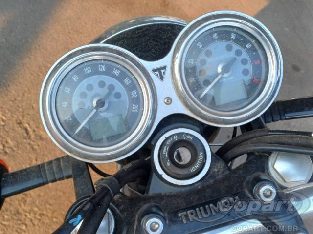 2024 TRIUMPH BONNEVILLE 