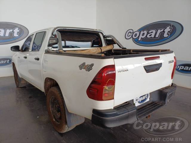2023 TOYOTA HILUX CD 